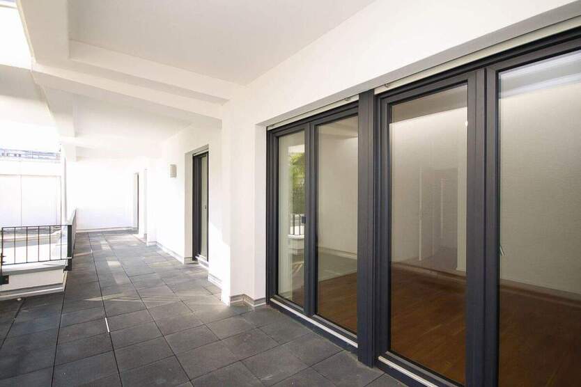 Großzügige 5-Zimmer-Wohnung in neuwertigem Zustand - Kernsanierung 2020 5 zimmer