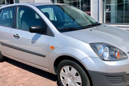 Ford Fiesta 75.737 km 2.599 &euro; Halle/Saale 06118