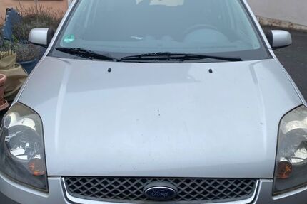 Ford Fiesta 61.001 km 2.600 &euro; Rottendorf 97228