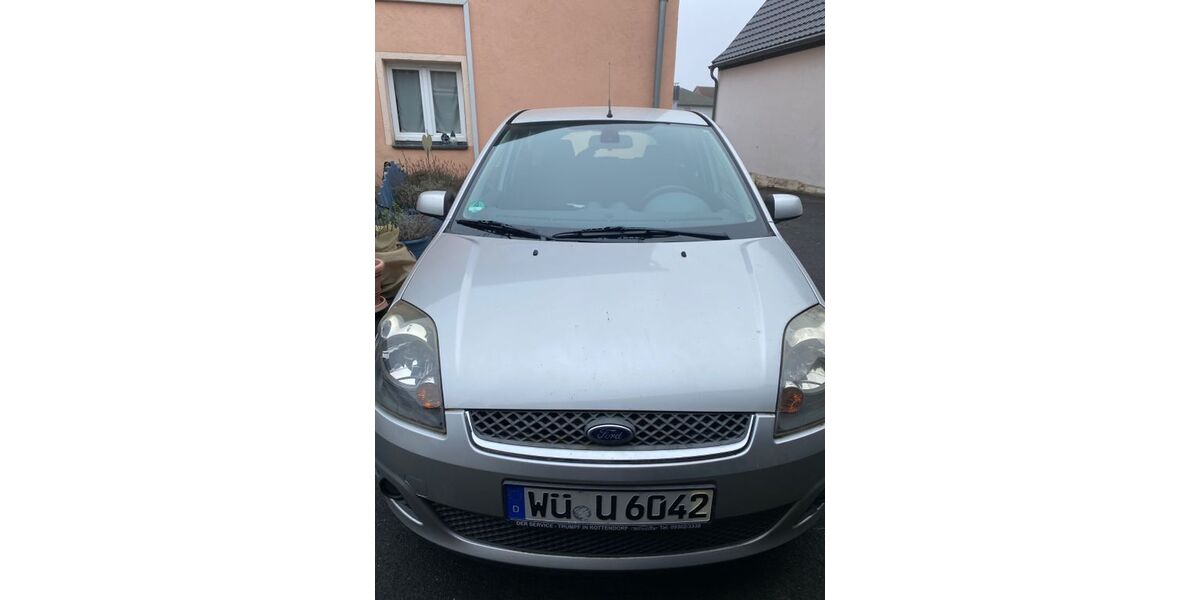 Ford Fiesta 61.001 km 2.600 &euro; Rottendorf 97228