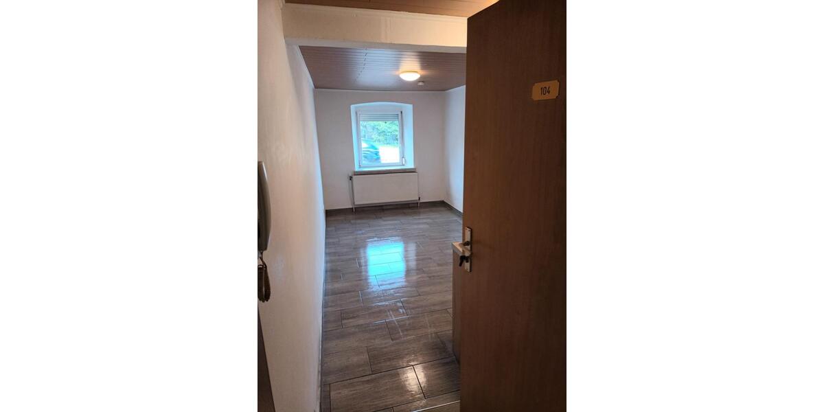 Etagenwohnung Neutraubling - 1 Zimmer, 18 m&sup2;, 400&euro; | Angebot:25309057