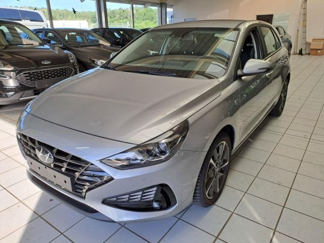 i30