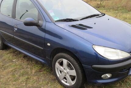 Peugeot 206 121.000 km 1.750 &euro; leipzig 04159