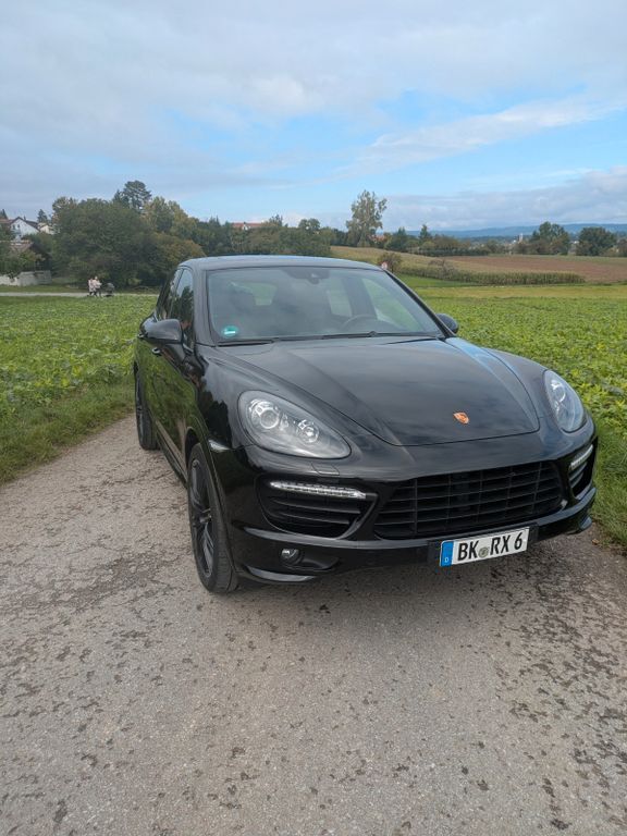 Porsche Cayenne 251.000 km 20.600 € Backnang 71522