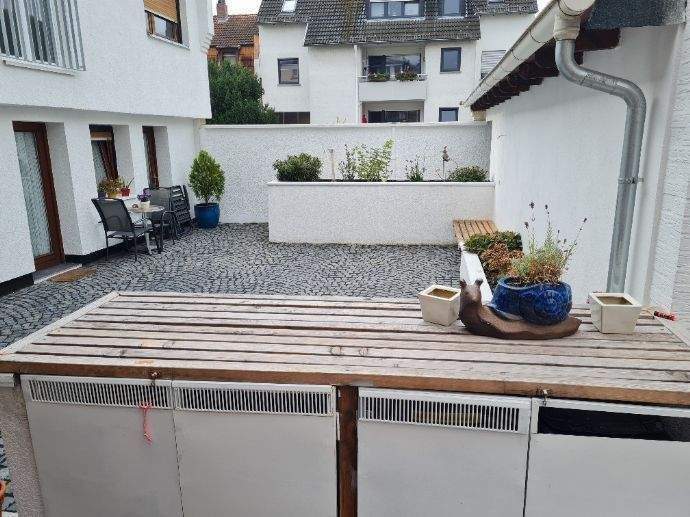 Etagenwohnung Wiesbaden Mainz-Kostheim - 4 Zimmer, 146 m&sup2;, 2.100&euro; | Angebot:26435757
