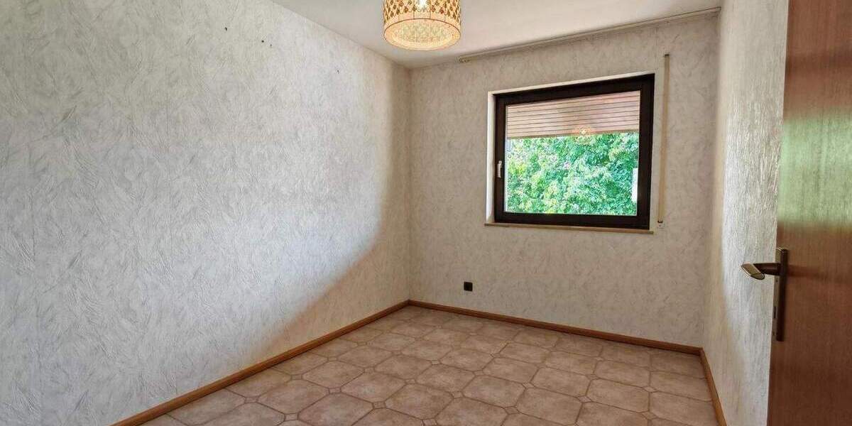 Reihenmittelhaus Pforzheim Büchenbronn - 5 Zimmer, 102 m&sup2;, 320.000&euro; | Angebot:25537570