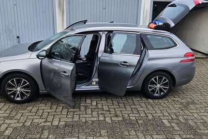 Peugeot 308 159.000 km 6.500 &euro; Papenburg 26871