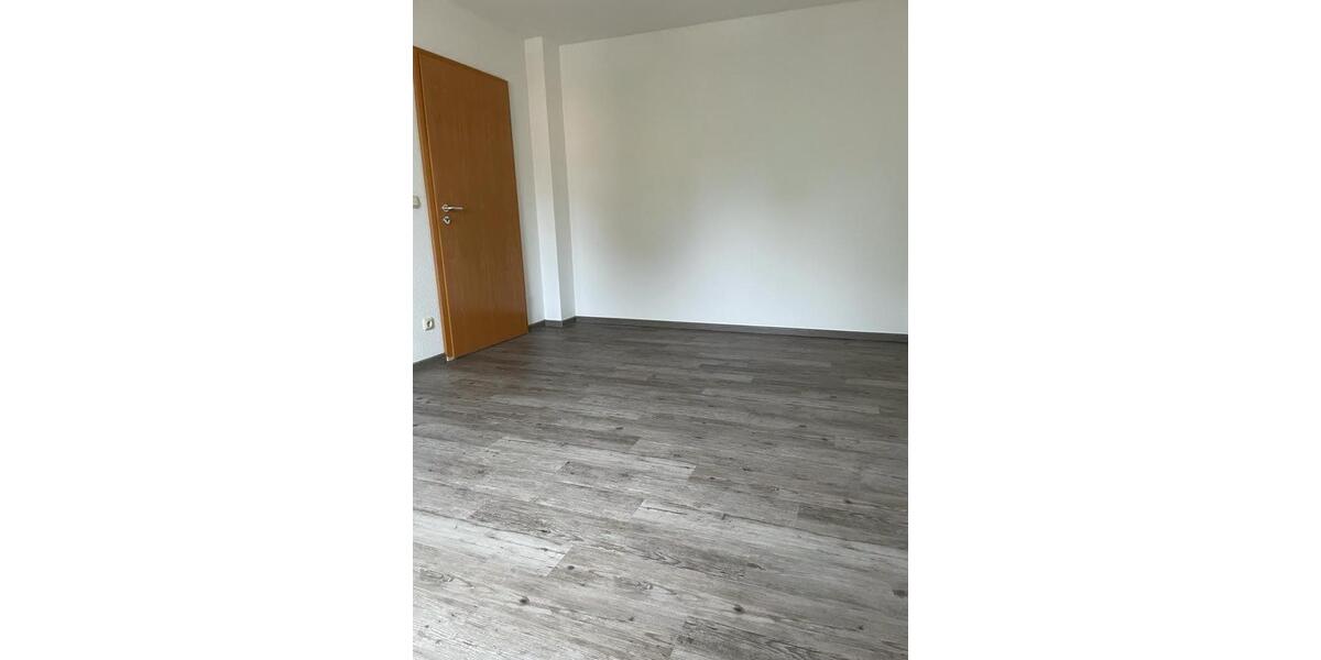 Etagenwohnung Nordhausen - 3 Zimmer, 82 m&sup2;, 520&euro; | Angebot:26585259