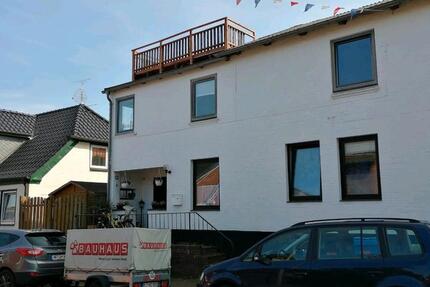 Haus Burg (Dithmarschen) - 7 Zimmer, 210 m&sup2;, 145.000&euro; | Angebot:26875239