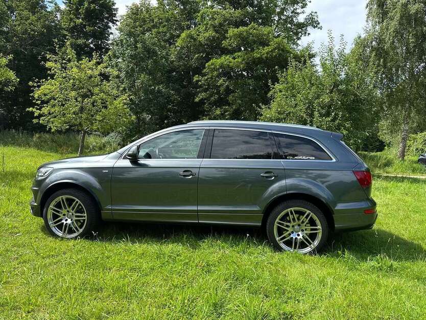 Q7