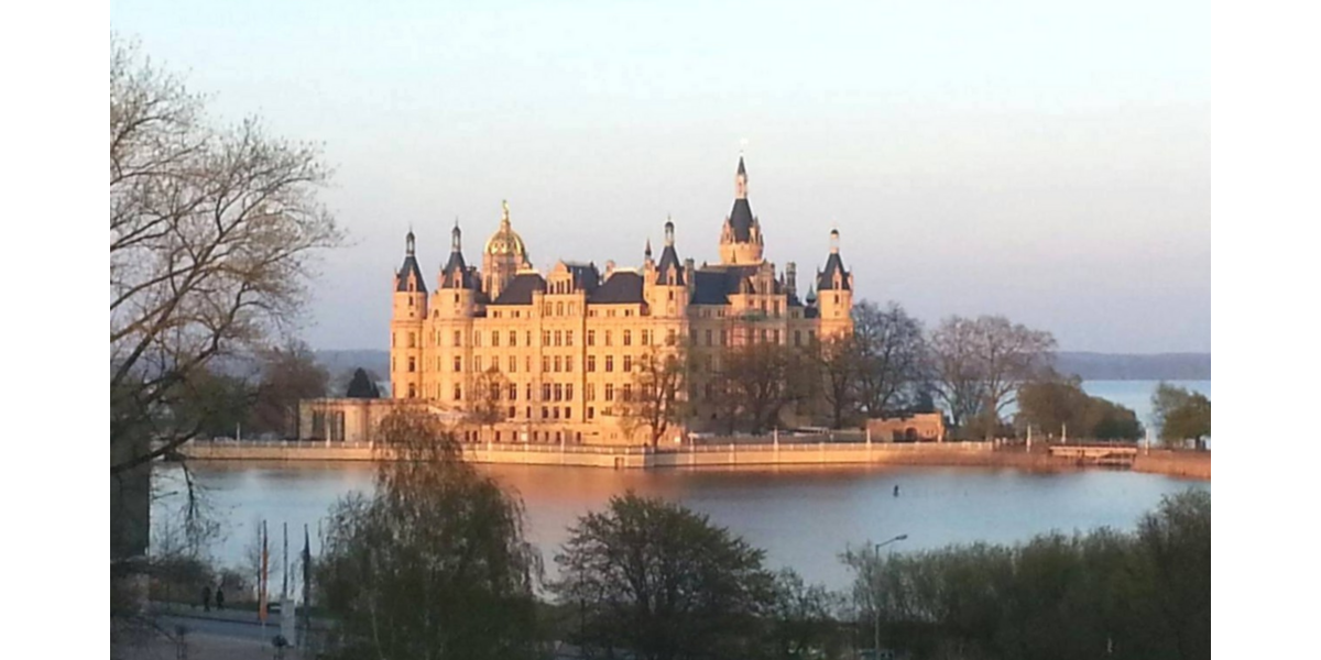 Wohnung zum Kaufen in Schwerin 79.000 € 30 m² 1 zimmer