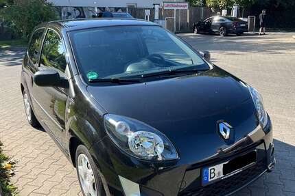 Renault Twingo 126.795 km 2.500 € Berlin 12555