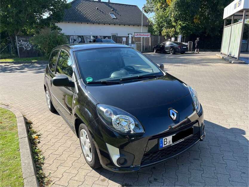 Renault Twingo 126.795 km 2.500 € Berlin 12555