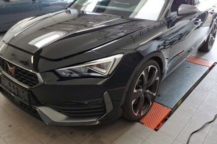 Cupra Leon 24.619 km 32.320 &euro; Hünfeld 36088