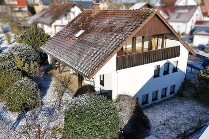 1-2 Familienhaus mit Garten, Garage und viel Nutzfläche... 5 zimmer