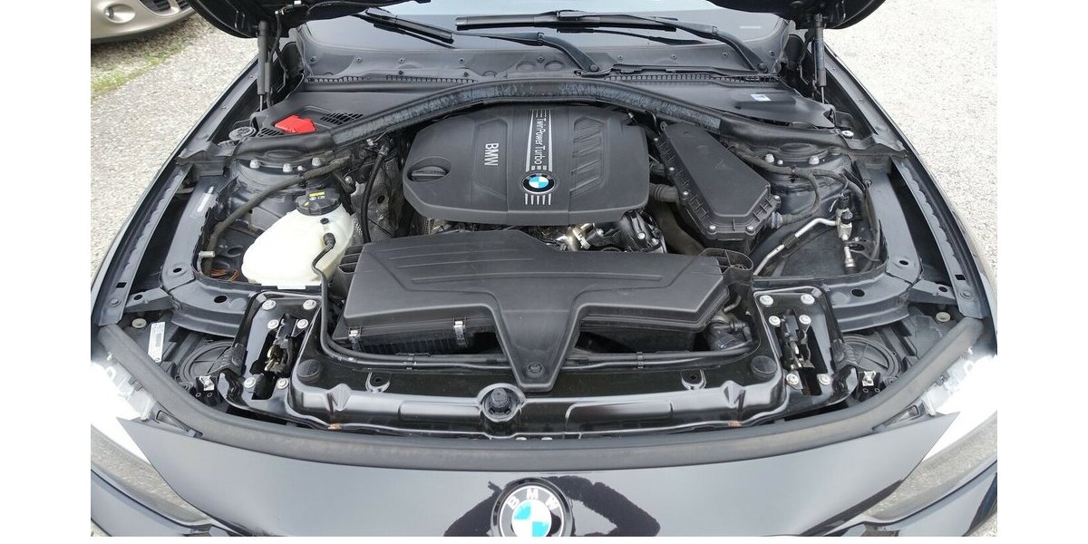 BMW 318d Touring Sport Bi-Xenon Navi PDC Leder Sitzhei 194.700 km 11.950 &euro; Neumarkt/OPf 92318