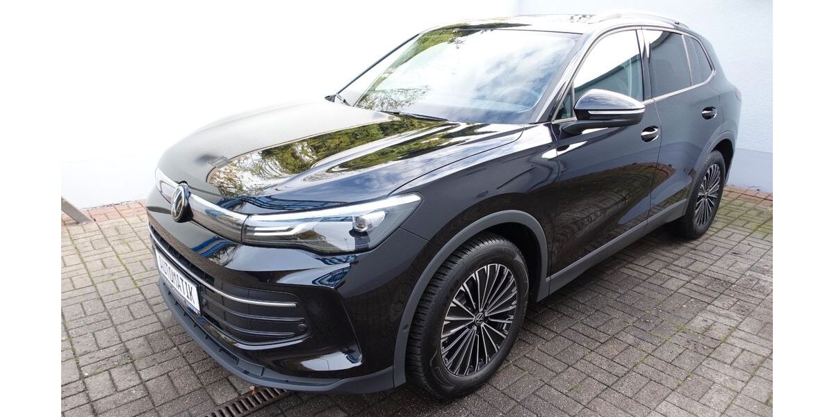 VW Tiguan 6.006 km 36.990 € Bad Oeynhausen 32545