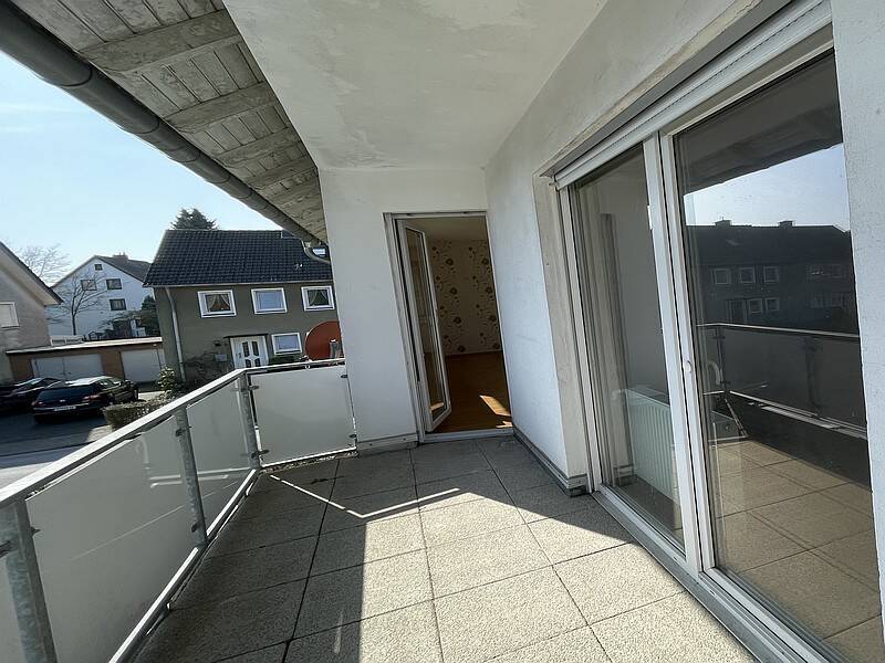 Dreizimmerwohnung mit ausgebautem Dachgeschoss und Garten 5 zimmer