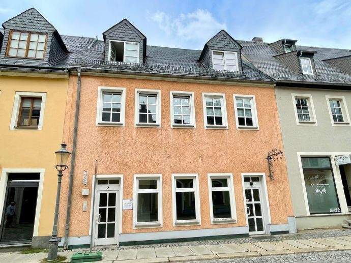Großzügige und sanierte Büro-Praxisfläche in super Innenstadtlage von Zschopau. 5 zimmer
