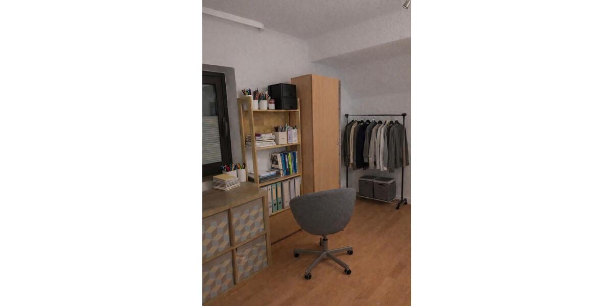 Dachgeschoßwohnung Ottweiler - 3 Zimmer, 75 m&sup2;, 900&euro; | Angebot:26236823