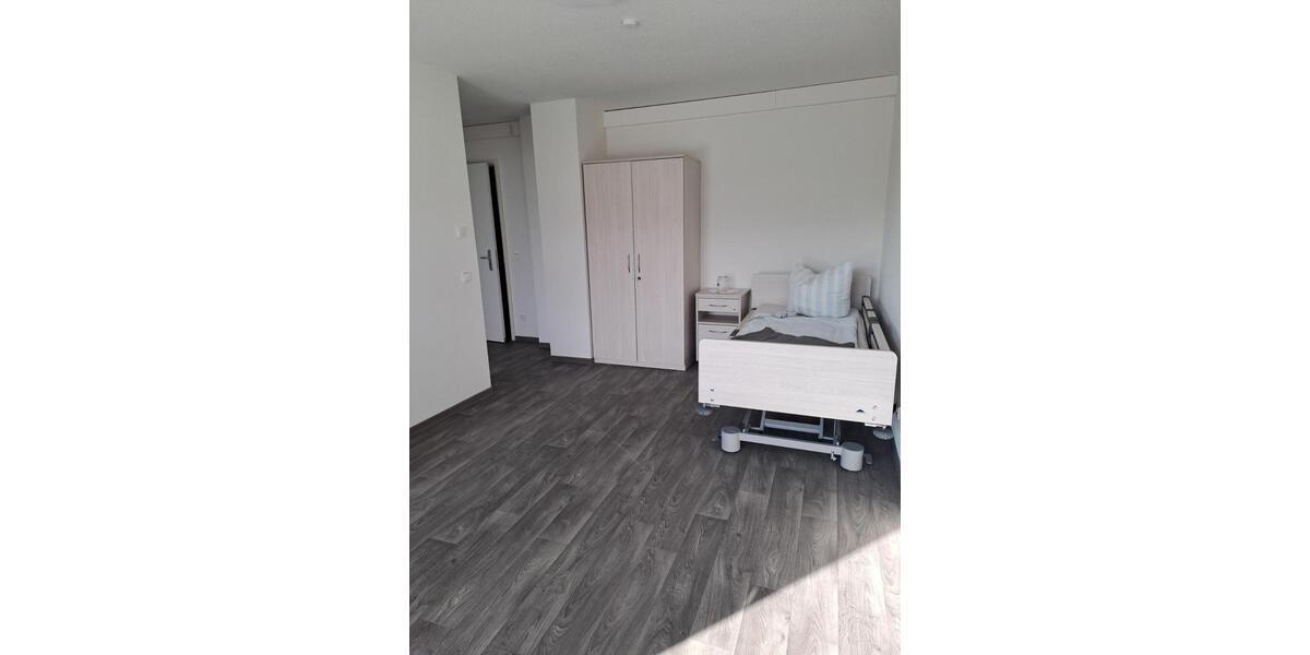 Erdgeschoßwohnung Cottbus Spremberger Vorstadt - 1 Zimmer, 30 m&sup2;, 575&euro; | Angebot:20537091