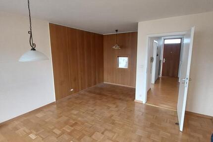 3 Zi Wohnung 73m2 , gr. Balkon nach SW, Aufzug und Einzelgarage zimmer