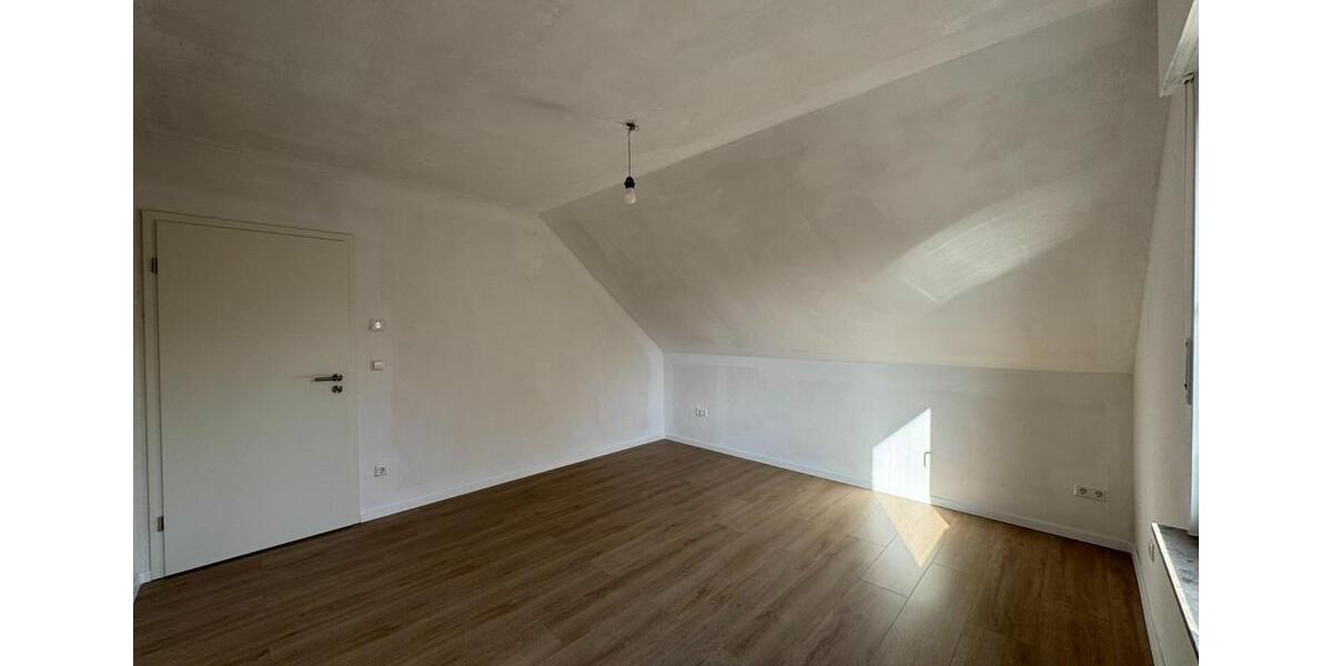 Dachgeschoßwohnung Gütersloh Avenwedde - 3.5 Zimmer, 78 m&sup2;, 780&euro; | Angebot:25384575