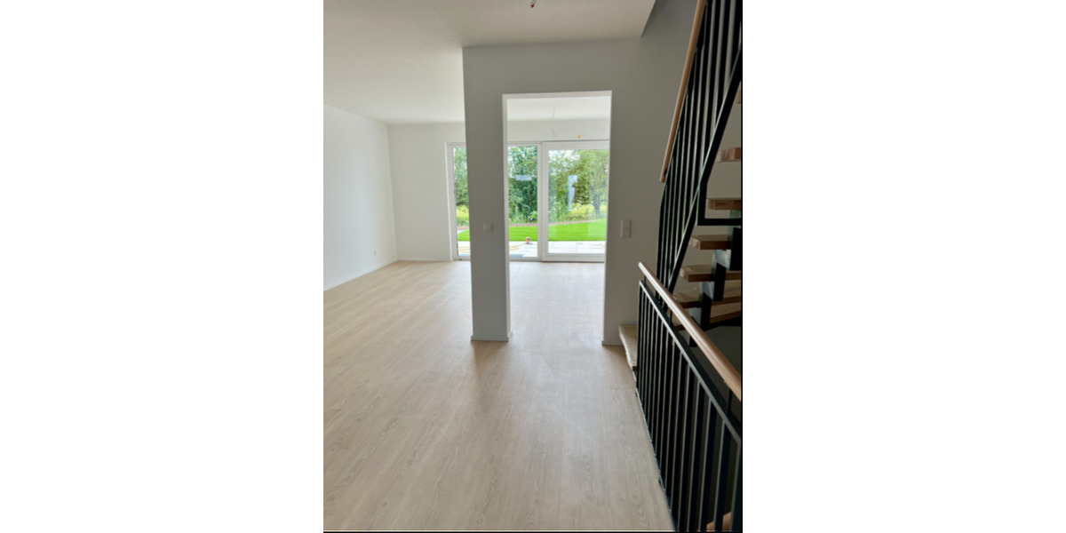 Reihenhaus Karlsdorf-Neuthard Neuthard - 3 Zimmer, 133 m&sup2;, 2.100&euro; | Angebot:24428721