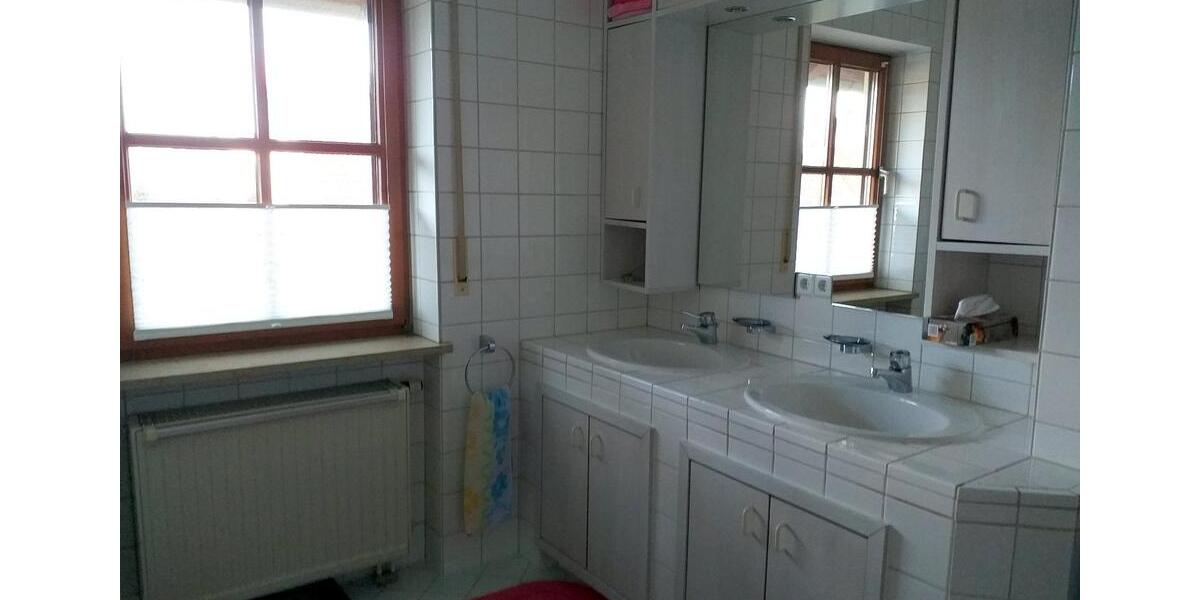 Reihenhaus Meitingen - 4.5 Zimmer, 130 m&sup2;, 1.670&euro; | Angebot:25831966