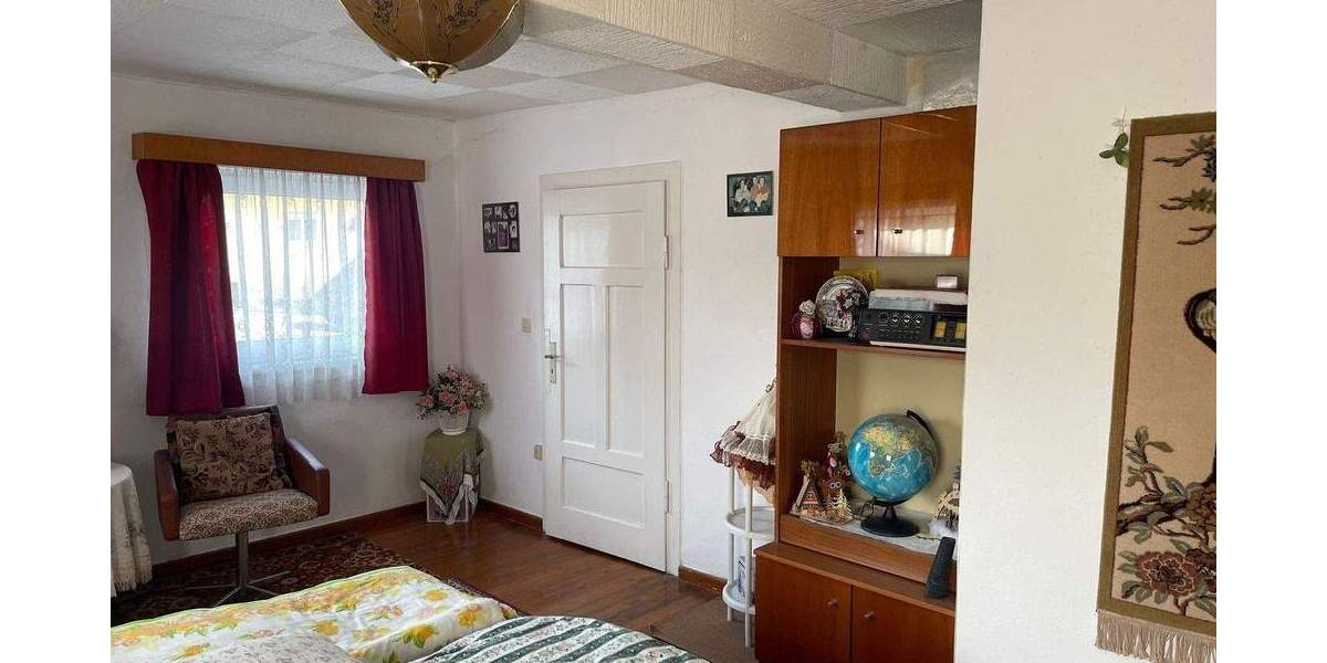 Einfamilienhaus Grabfeld Jüchsen - 5 Zimmer, 60 m&sup2;, 49.000&euro; | Angebot:25770587