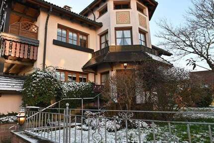 Helle, großzügige 3-Zimmer-Wohnung mit Terrasse, Garten und Garage 3 zimmer