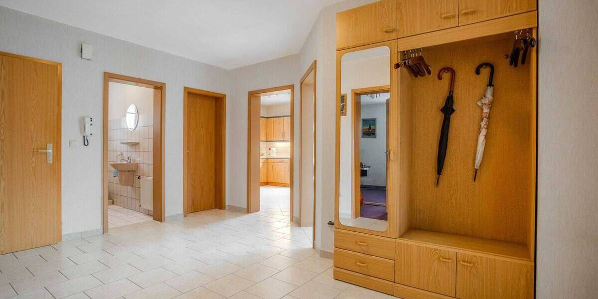 Mehrfamilienhaus, Wohnhaus Möhnesee Körbecke - 8 Zimmer, 190 m&sup2;, 680.000&euro; | Angebot:26128029