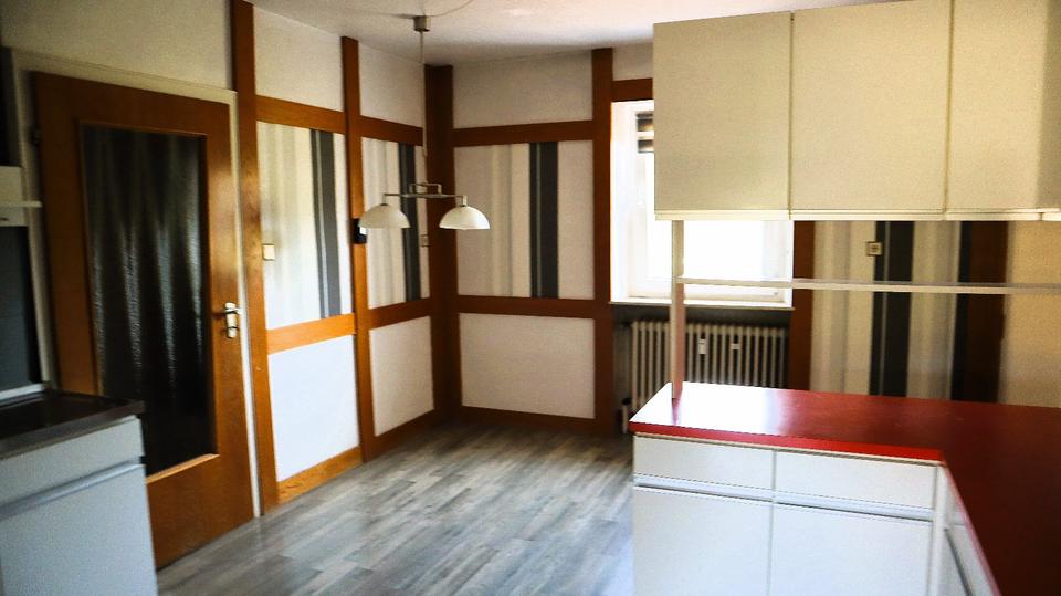 Einfamilienhaus Pfeffelbach - 8 Zimmer, 193 m&sup2;, 180.000&euro; | Angebot:27158183
