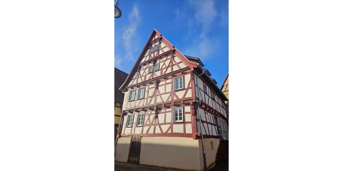 Etagenwohnung Mühlacker - 5 Zimmer, 128 m&sup2;, 1.350&euro; | Angebot:24758898