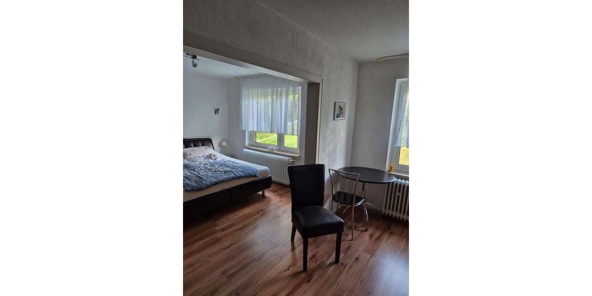 Vermiete gesamtes Haus mit separaten Eingängen mit DGNutzung 7 zimmer