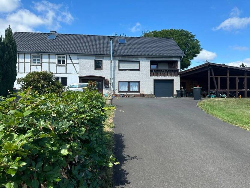 Kommerscheidter Straße in Schmidt: Doppelhaus mit Weitblick