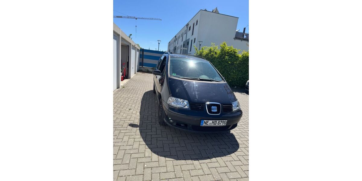 Seat Alhambra 201.668 km 3.900 &euro; Willich 47877