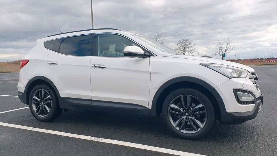 Hyundai SANTA FE 175.700 km 14.900 &euro; Emden 26723
