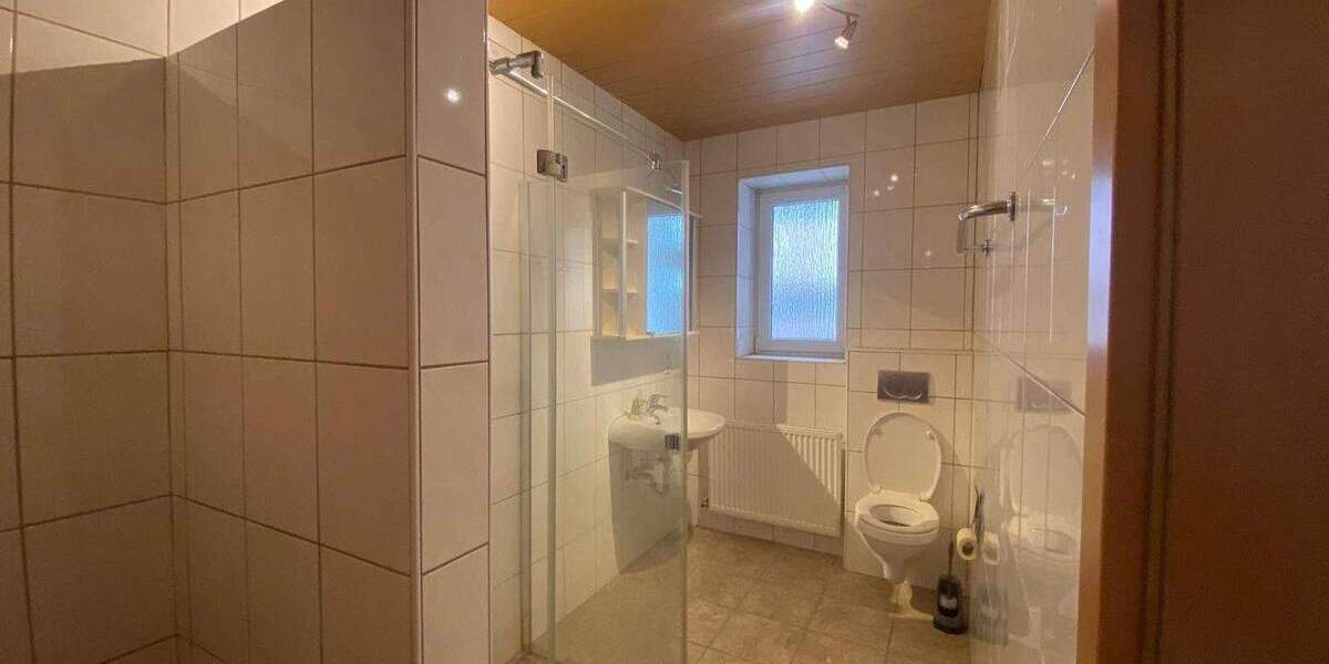 Schöne helle 3 Zimmerwohnung mit großem Balkon 3 zimmer