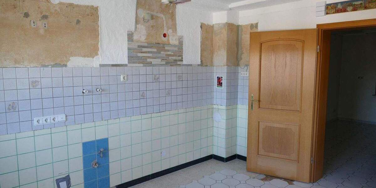 Mehrfamilienhaus, Wohnhaus Jünkerath - 5 Zimmer, 139 m&sup2;, 219.000&euro; | Angebot:25732255