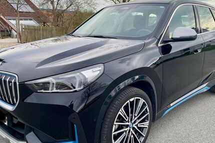 BMW iX1 32.500 km 37.600 € Hettenshausen 85276