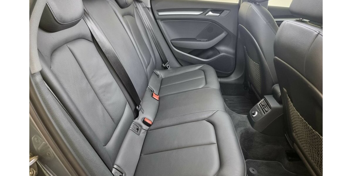 Audi A3 30 TDI LED SHZ Navi Leder Tempomat Digital 88.900 km 17.900 &euro; Garrel 49681