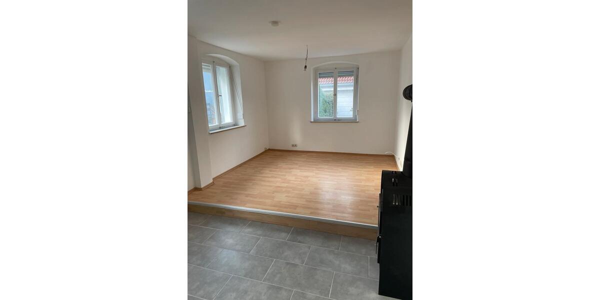 Einfamilienhaus Mitterteich - 2 Zimmer, 65 m&sup2;, 750&euro; | Angebot:26408429