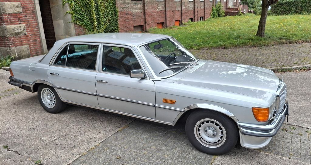 Mercedes-Benz 450 273.000 km 10.900 € Rickert 24782