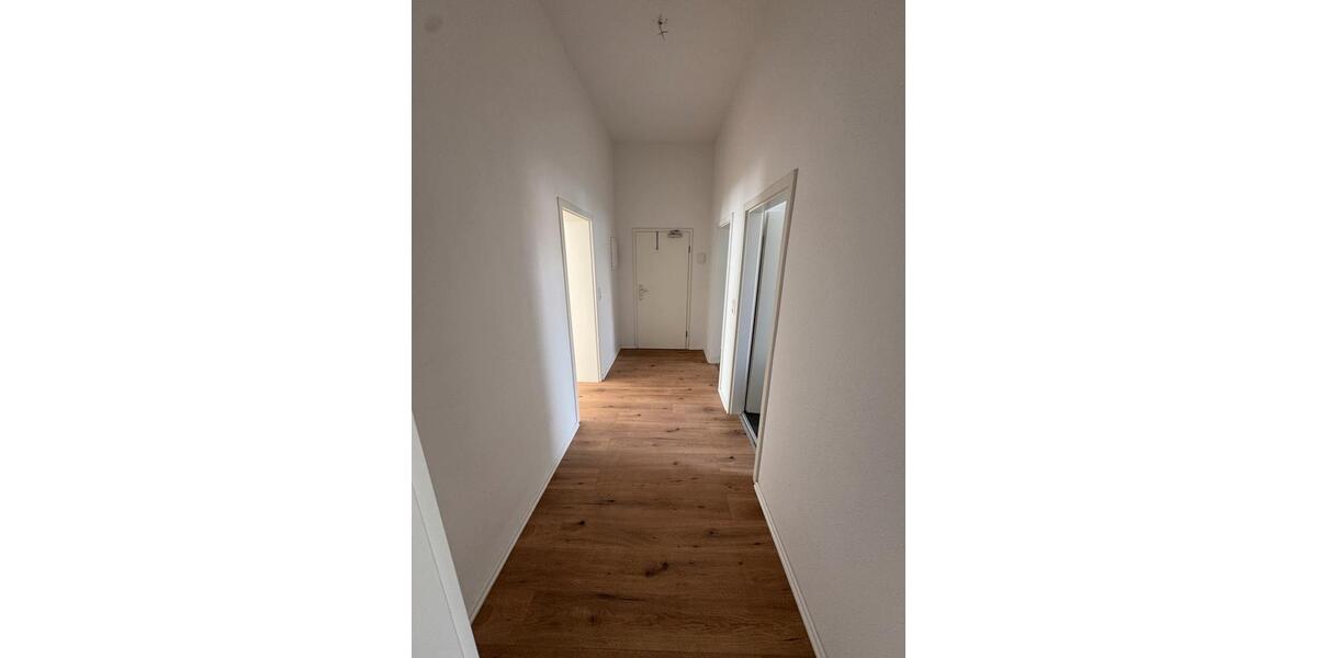 Erdgeschoßwohnung Hof Altstadt - 3 Zimmer, 64 m&sup2;, 195.000&euro; | Angebot:26399365