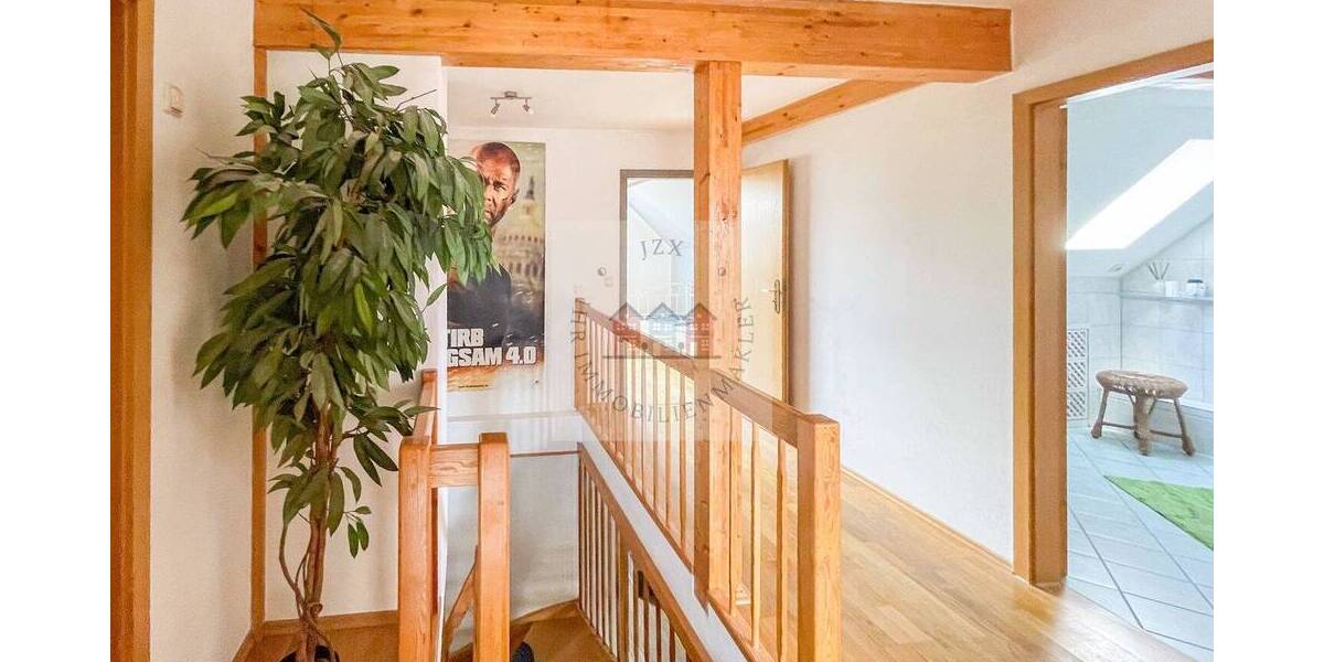 Reihenmittelhaus Bad Schmiedeberg - 7 Zimmer, 270 m&sup2;, 219.000&euro; | Angebot:25692297