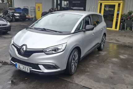 Renault Scenic 86.999 km 11.999 &euro; ulm 89081