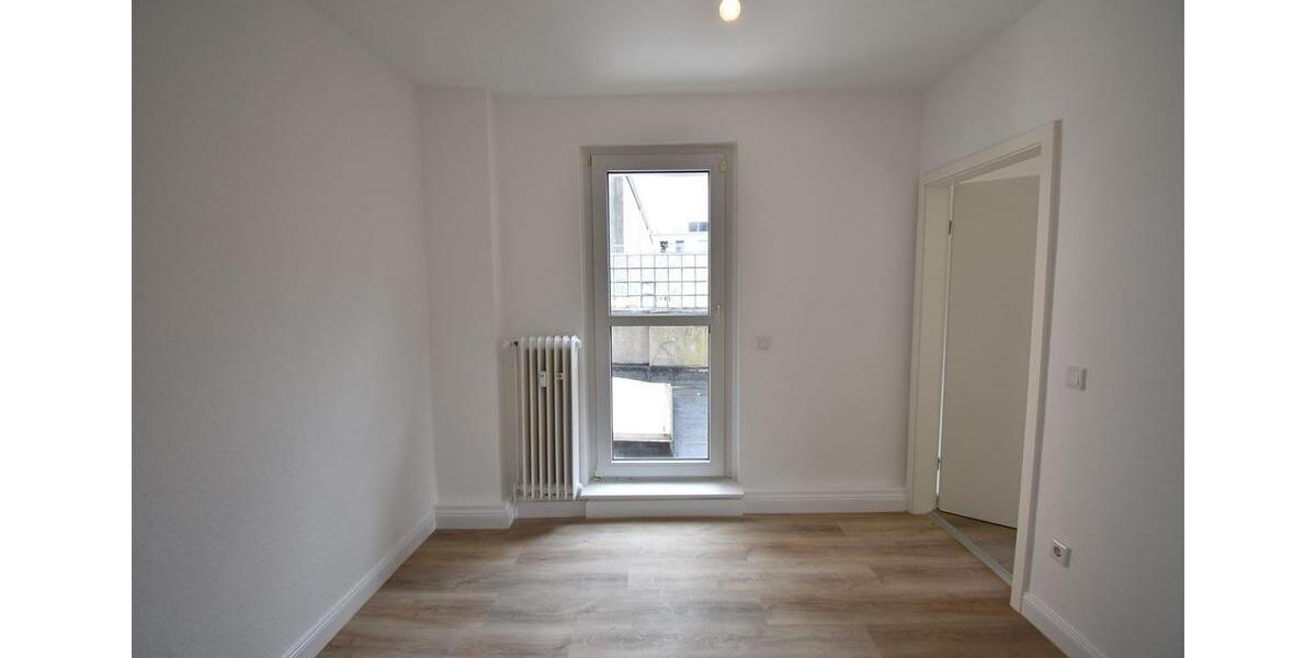 Etagenwohnung Duisburg Beeck - 5 Zimmer, 120 m&sup2;, 995&euro; | Angebot:24689415