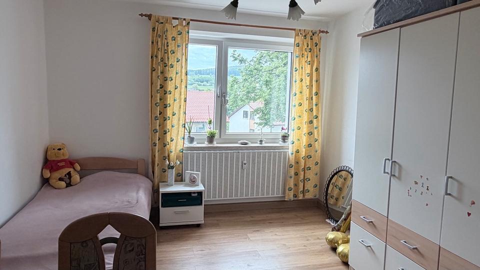 Etagenwohnung Oberviechtach - 3 Zimmer, 64 m&sup2;, 790&euro; | Angebot:26662937