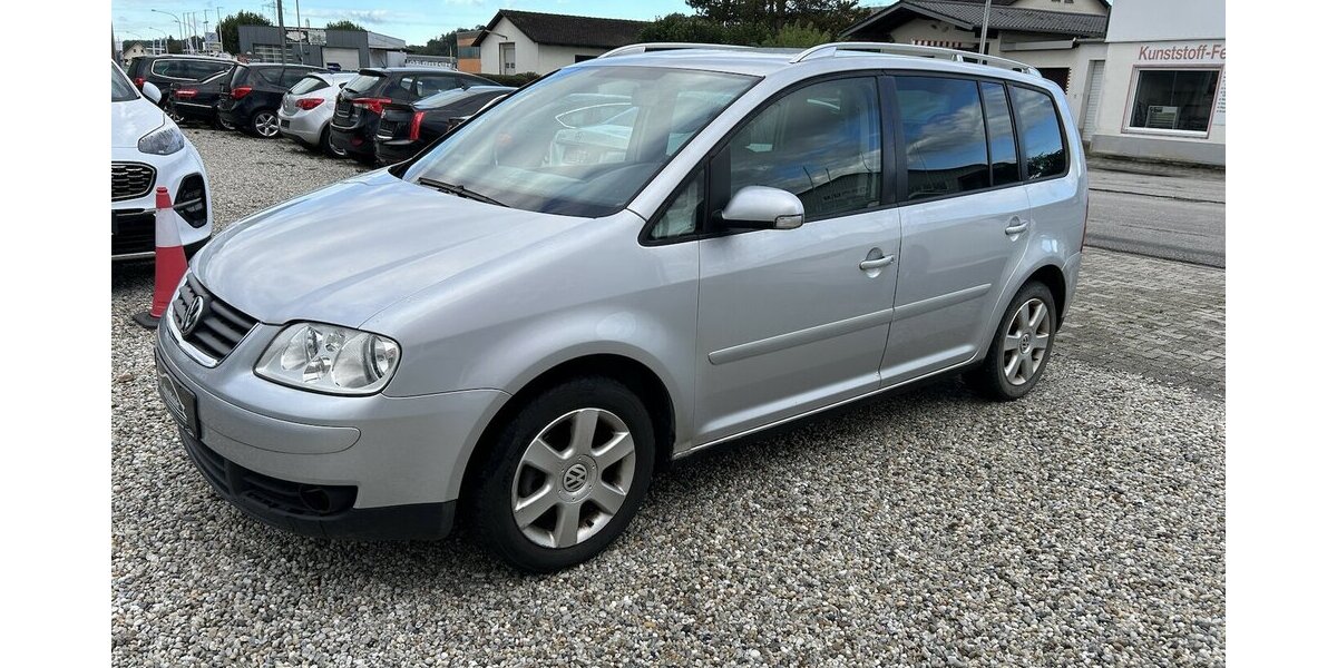 VW Touran 2.0 TDI Highline 7-Sitzer Tempomat AHK 220.000 km 2.000 &euro; Altdorf 84032
